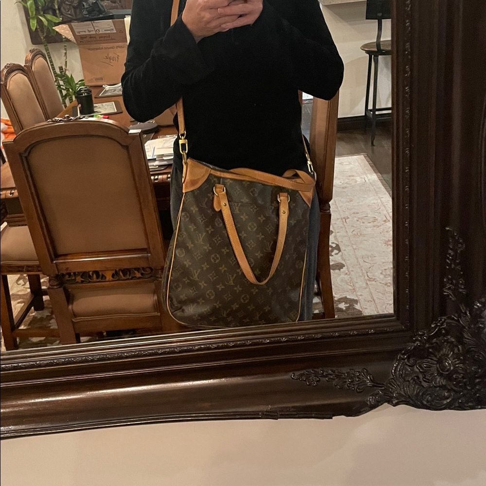 🌟🌟HOST PICK🌟🌟Vintage Odeon Louis Vuitton Monogram Bag - Picture 2 of 16